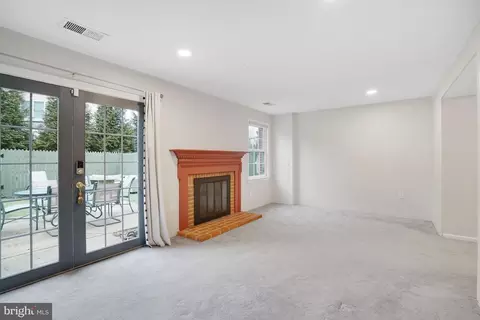 Living - 7005 Leestone St, Springfield, VA 22151 photo 3 of 6