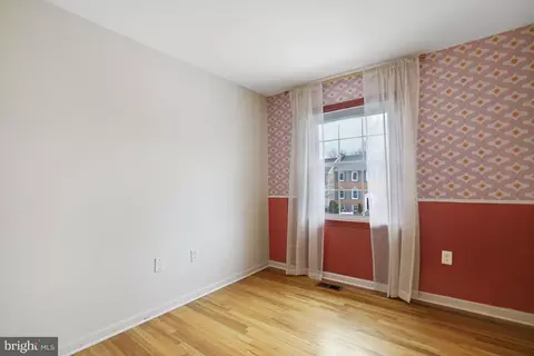 Bedroom - 7005 Leestone St, Springfield, VA 22151 photo 6 of 7