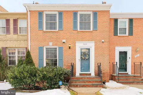 7005 Leestone St, Springfield, VA 22151