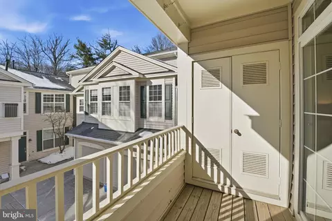 Exterior - 1305 O Windleaf Dr, Reston, VA 20194 photo 1 of 5