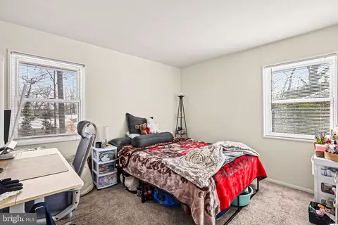 Bedroom - 7112 Dalhouse St, Springfield, VA 22151 photo 5 of 6