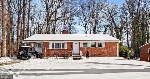 7112 Dalhouse St, Springfield, VA 22151