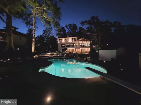 Exterior - 6057 River Dr, Lorton, VA 22079 photo 7 of 20