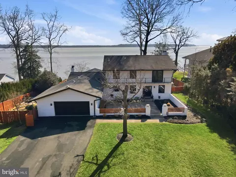Exterior - 6057 River Dr, Lorton, VA 22079 photo 14 of 20