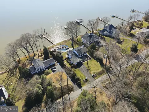 View/Area - 6057 River Dr, Lorton, VA 22079 photo 3 of 8