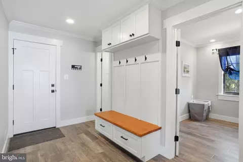 Entry Way - 6057 River Dr, Lorton, VA 22079 photo 1 of 1