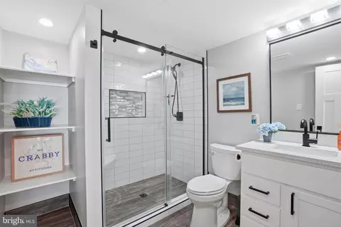 Bath - 6057 River Dr, Lorton, VA 22079 photo 8 of 8