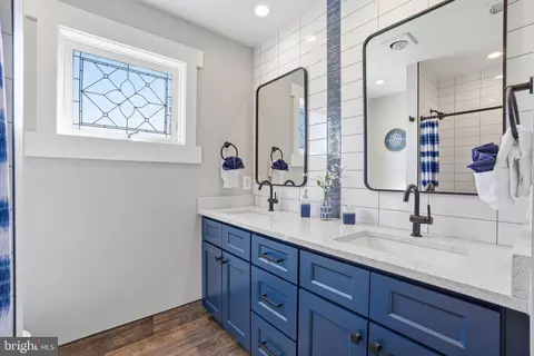 Bath - 6057 River Dr, Lorton, VA 22079 photo 4 of 8