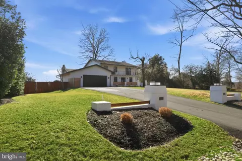 Exterior - 6057 River Dr, Lorton, VA 22079 photo 16 of 20