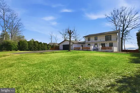 Exterior - 6057 River Dr, Lorton, VA 22079 photo 15 of 20