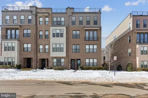 4635 Charger Pl #805, Chantilly, VA 20151