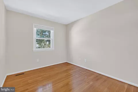 Bedroom - 6424 Cabell Ct, Springfield, VA 22150 photo 9 of 10