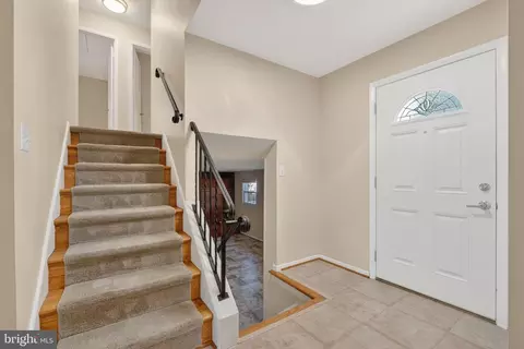Entry Way - 6424 Cabell Ct, Springfield, VA 22150 photo 2 of 2