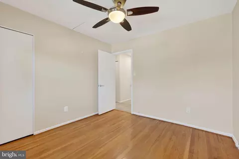Bedroom - 6424 Cabell Ct, Springfield, VA 22150 photo 6 of 10