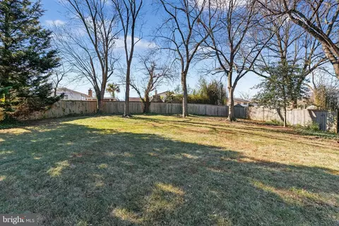 Exterior - 6424 Cabell Ct, Springfield, VA 22150 photo 4 of 6