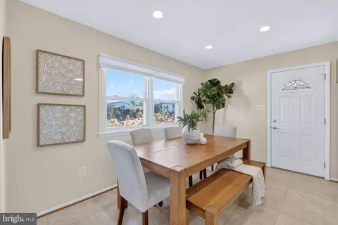 Dining - 6424 Cabell Ct, Springfield, VA 22150 photo 3 of 3