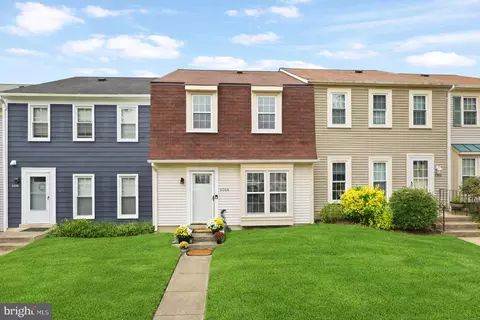 8068 Dulciana Ct, Springfield, VA 22153 photo 2