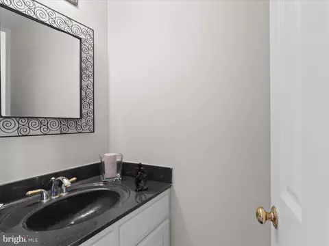 8068 Dulciana Ct, Springfield, VA 22153 photo 17