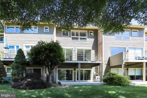 1953 Lakeport Way, Reston, VA 20191
