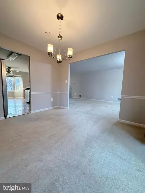 7910 Richfield Rd, Springfield, VA 22153 photo 4