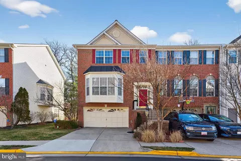 6697 Ordsall St, Alexandria, VA 22315