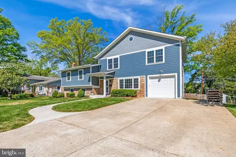 2314 Apple Hill Rd, Alexandria, VA 22308