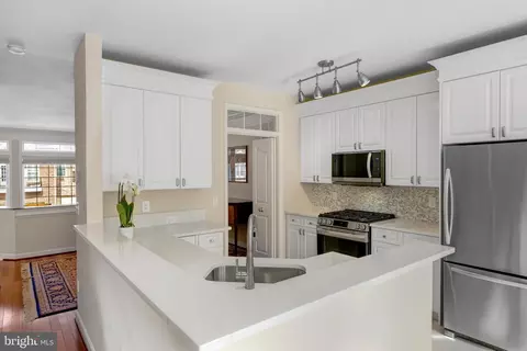 Kitchen - 1916 Logan Manor Dr, Reston, VA 20190 photo 6 of 7