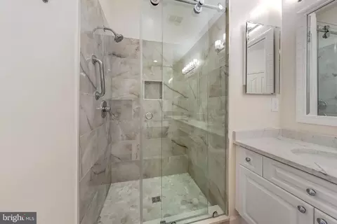 Bath - 1916 Logan Manor Dr, Reston, VA 20190 photo 3 of 6