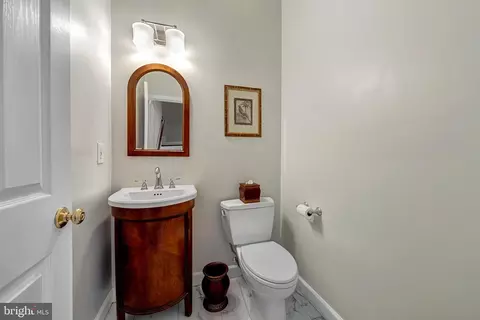 Bath - 1916 Logan Manor Dr, Reston, VA 20190 photo 6 of 6