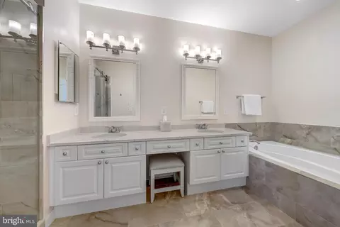 Bath - 1916 Logan Manor Dr, Reston, VA 20190 photo 2 of 6