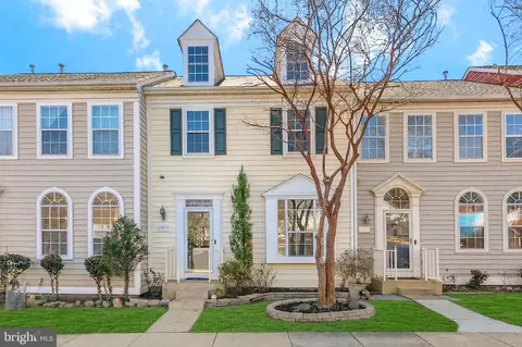 14317 Flomation Ct, Centreville, VA 20121