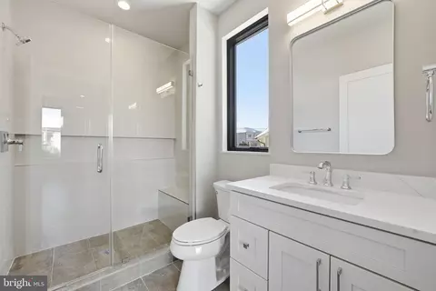 Bath - 6816 Dean Dr, Mclean, VA 22101 photo 3 of 10