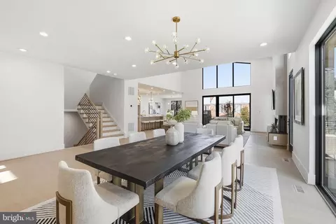 Dining - 6816 Dean Dr, Mclean, VA 22101 photo 2 of 5