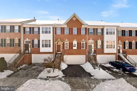 1733 Stuart Pointe Ln, Herndon, VA 20170