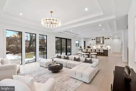 942 Dead Run Dr, Mclean, VA 22101