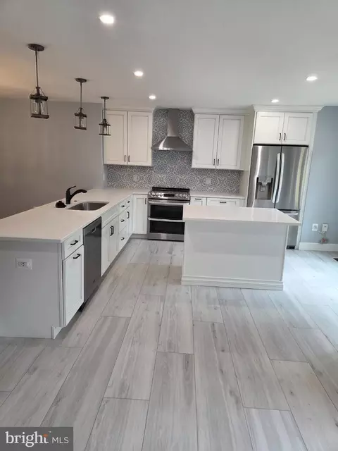 Kitchen - 7229 Olde Lantern Way, Springfield, VA 22152 photo 4 of 5