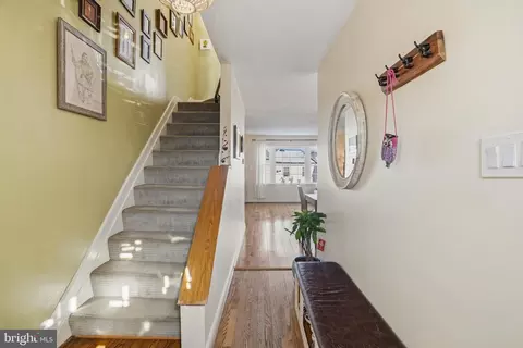 Entry Way - 7745 Tiverton Dr #7745, Springfield, VA 22152 photo 1 of 3