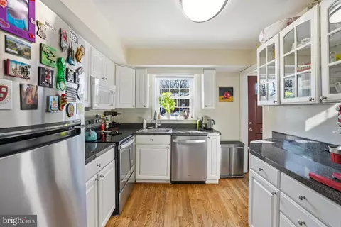 Kitchen - 7745 Tiverton Dr #7745, Springfield, VA 22152 photo 2 of 3