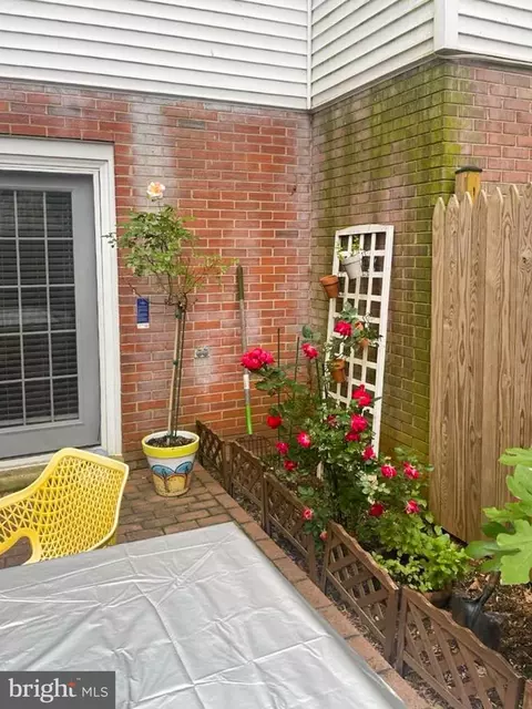 Exterior - 7745 Tiverton Dr #7745, Springfield, VA 22152 photo 4 of 5