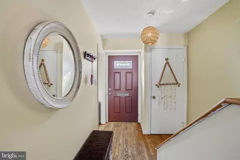Entry Way - 7745 Tiverton Dr #7745, Springfield, VA 22152 photo 2 of 3