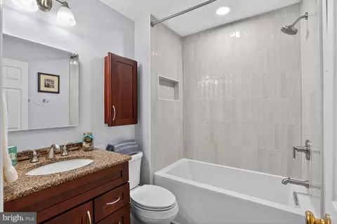Bath - 5931 Queenston St, Springfield, VA 22152 photo 3 of 3