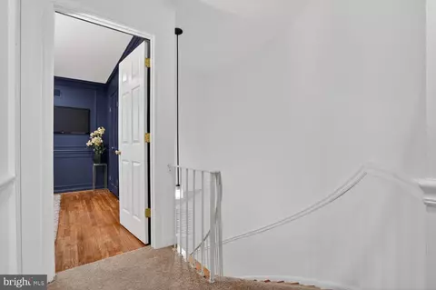 Entry Way - 5931 Queenston St, Springfield, VA 22152 photo 3 of 5