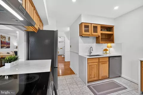 Kitchen - 5931 Queenston St, Springfield, VA 22152 photo 5 of 5