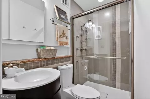 Bath - 5931 Queenston St, Springfield, VA 22152 photo 2 of 3