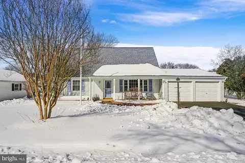 13302 Pennypacker Ln, Fairfax, VA 22033