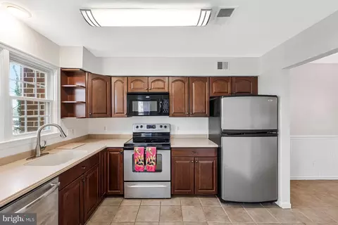 Kitchen - 11144 Beaver Ct #11144, Reston, VA 20191 photo 1 of 2