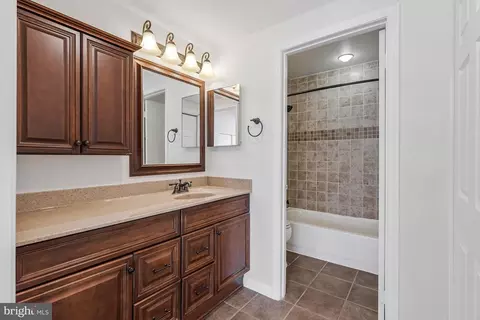 Bath - 11144 Beaver Ct #11144, Reston, VA 20191 photo 1 of 4