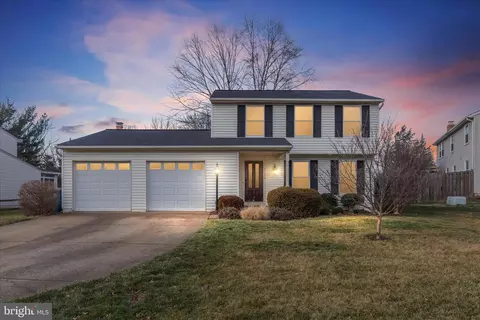 13050 Monterey Estates Dr, Herndon, VA 20171