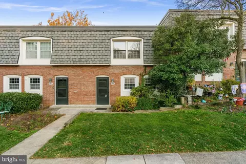 5927 Bayshire Rd #115, Springfield, VA 22152