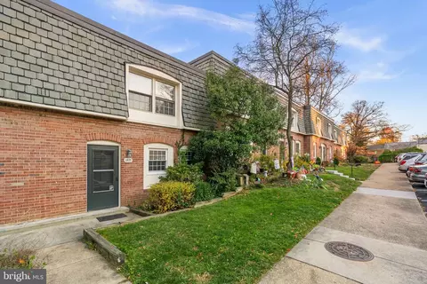 5927 Bayshire Rd #115, Springfield, VA 22152